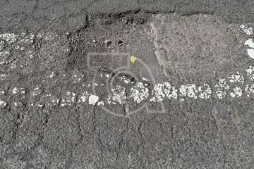 Doble socavón en la calle de Ecuador/TA.